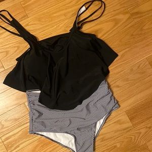 Bikini 2XL brand new high waisted black top stripped bottoms